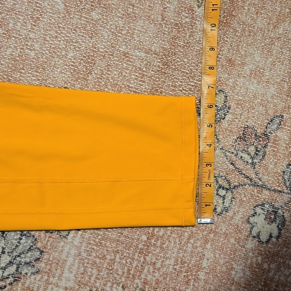 Athleta Ultimate Stash II Capri Gold with Pockets - Size 1X - Picture 8 of 11